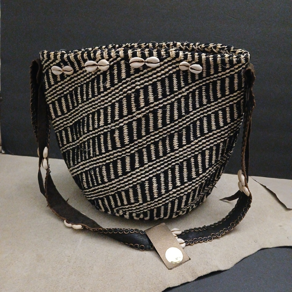 Handmade African Black and Cream Woven Crossbody Bag Kenya NEW
